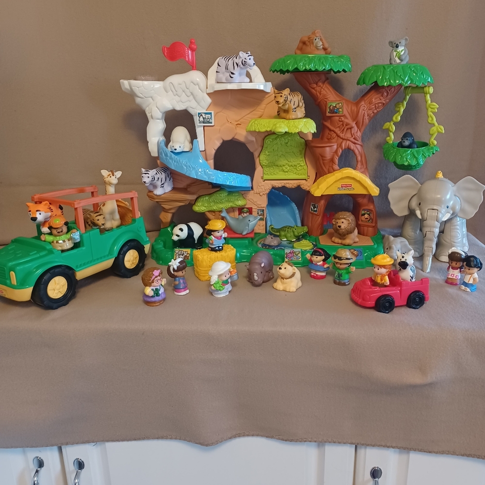 Fisher Price Little People Zoo Talker Playset, large lot with extras
